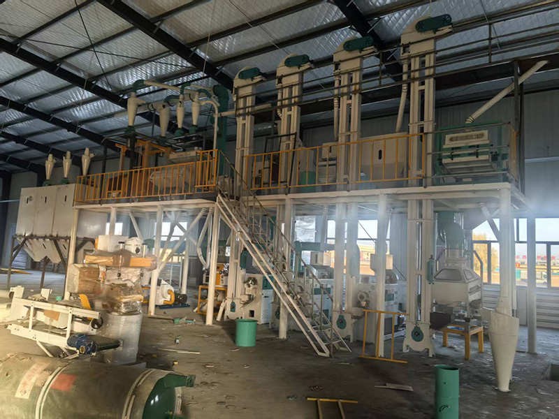 日產(chǎn)50噸玉米糝玉米粉機(jī)組